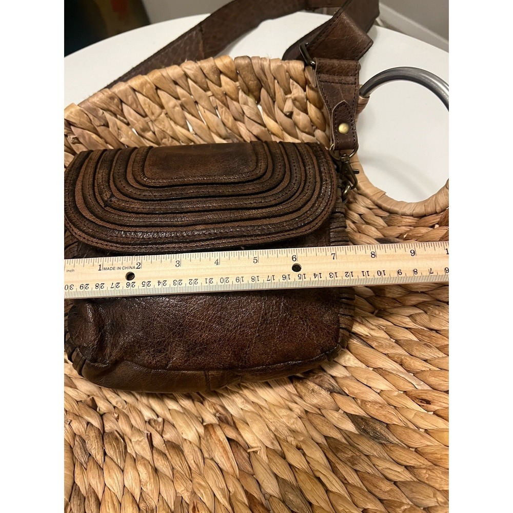 Never Mind Vintage Handmade Genuine Cowhide Leather Woman's Crossbody Bag - Picture 13 of 13